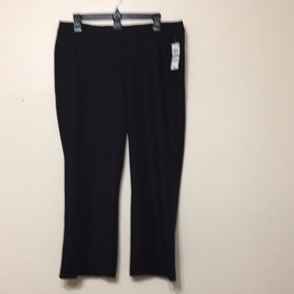 Black cropped pants